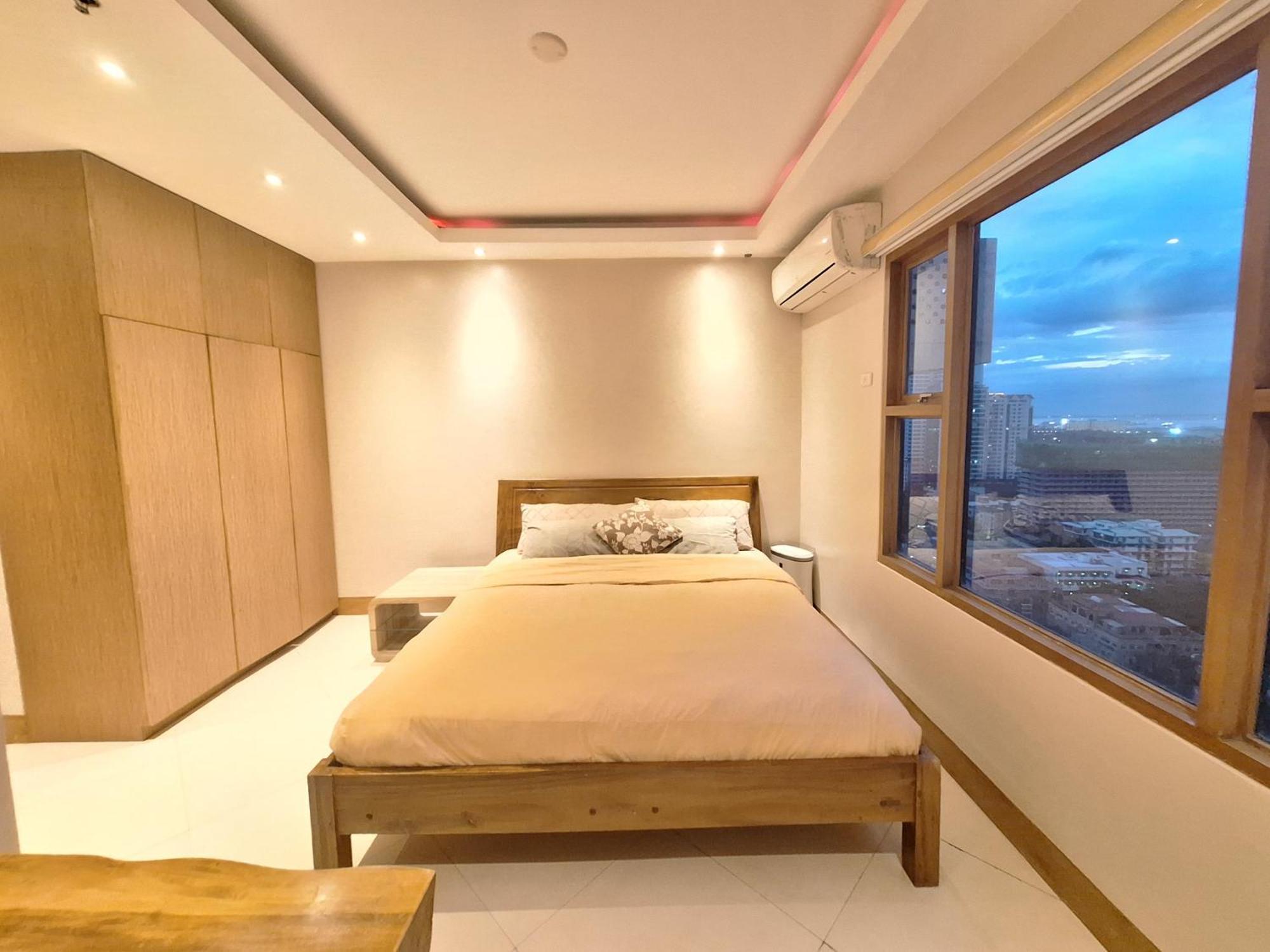 Manila Bayview Rental Номер фото