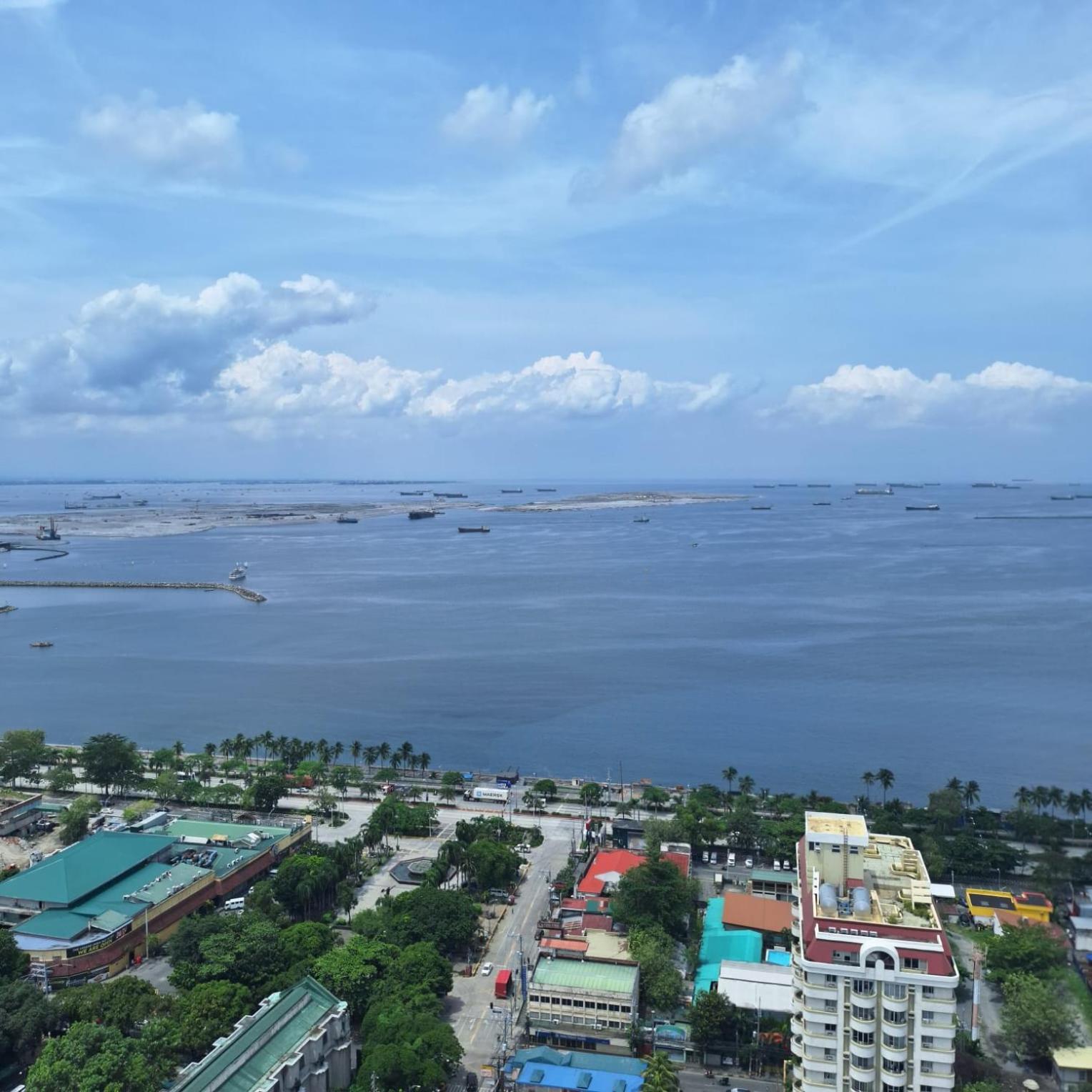 Manila Bayview Rental Екстер'єр фото