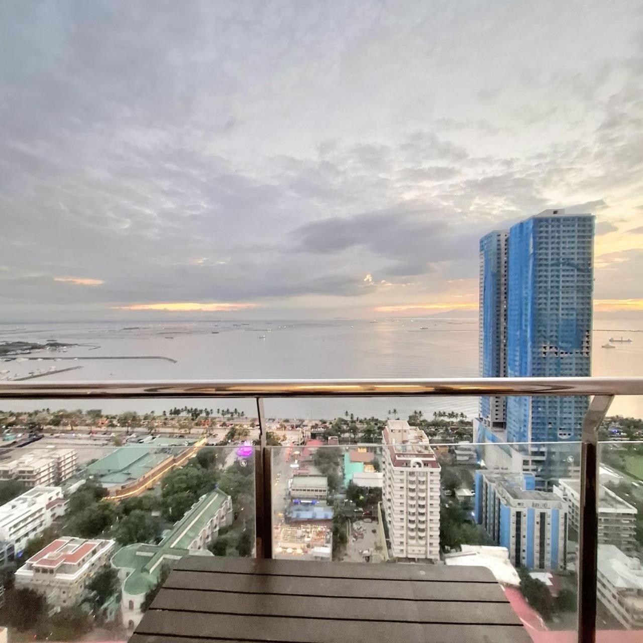 Manila Bayview Rental Екстер'єр фото