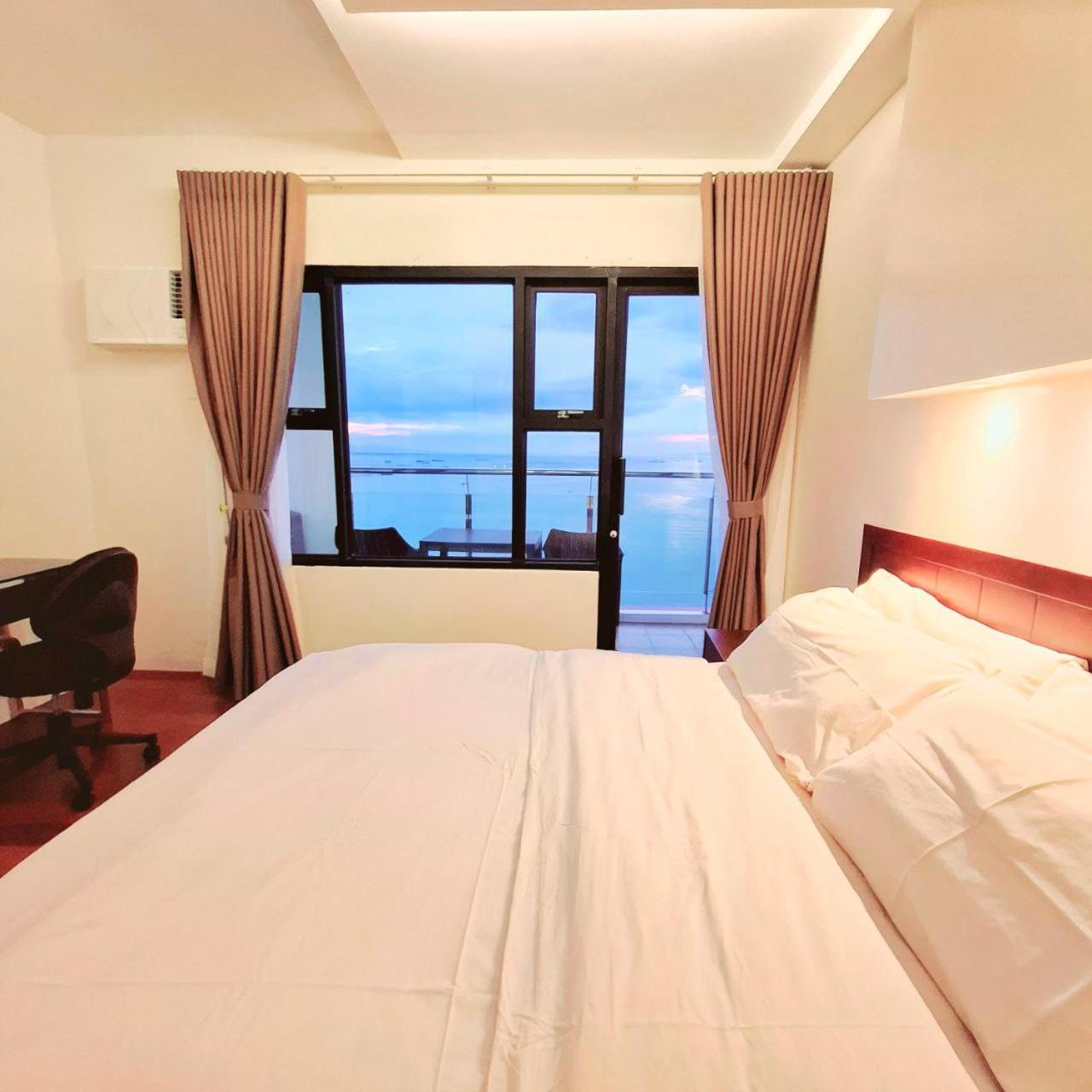 Manila Bayview Rental Екстер'єр фото