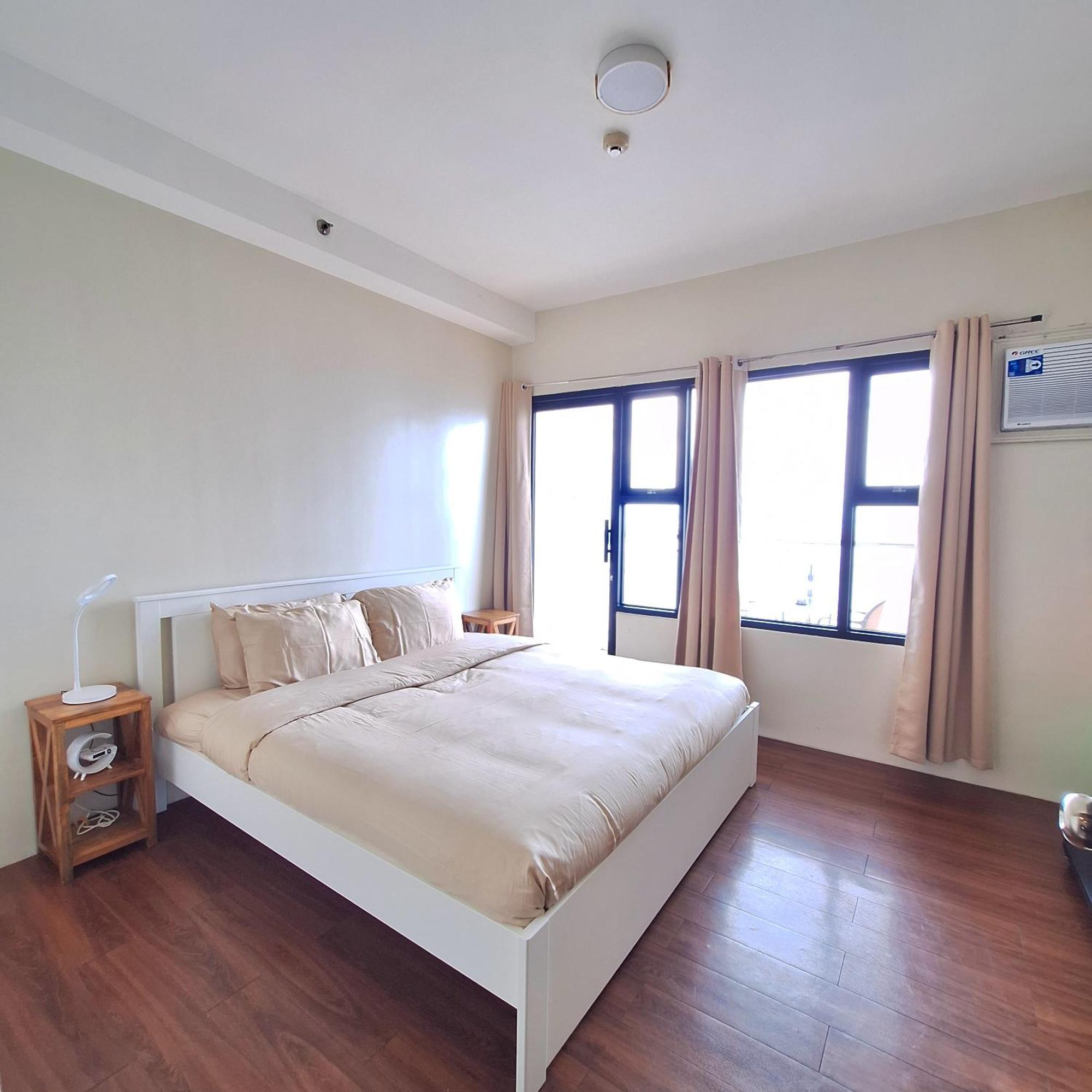 Manila Bayview Rental Екстер'єр фото